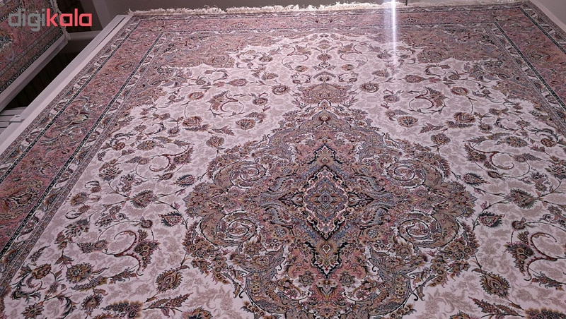 فرش ماشینی زمرد مشهد طرح 45001 زمینه کرم صورتی