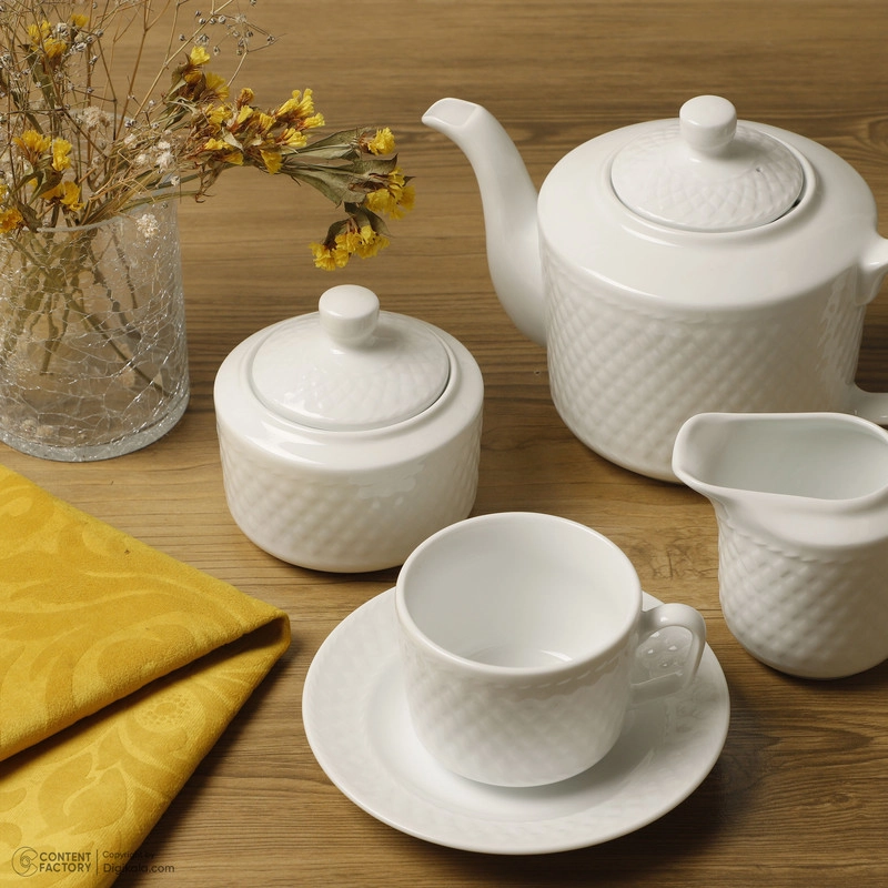 سرویس غذاخوری 102 پارچه چینی زرین ایران سری رادیانس مدل White درجه یک - سفید