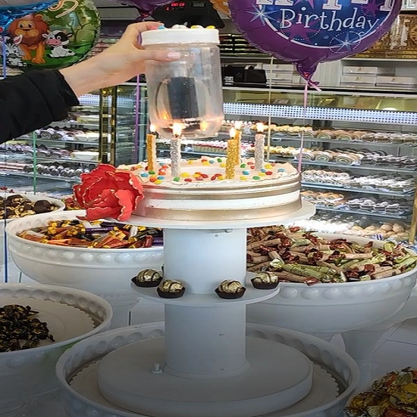 پایه کیک مدل کیکادو